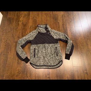 Grey and black fleece pull over